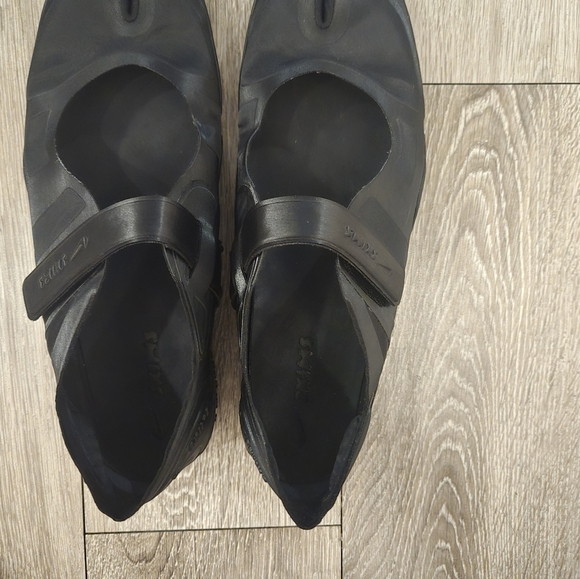 Nike SKIMS Rift Satin Black Womens size 11 - Picture 5 of 6